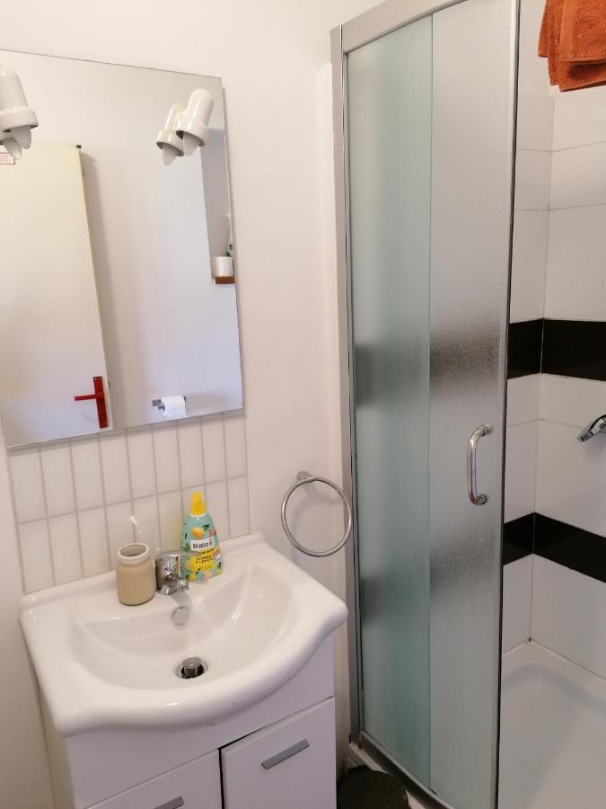 רוביני Nice Studio Near Centar+Free Parking מראה חיצוני תמונה
